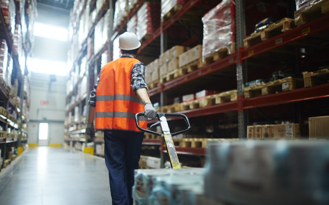 Pulling forklift